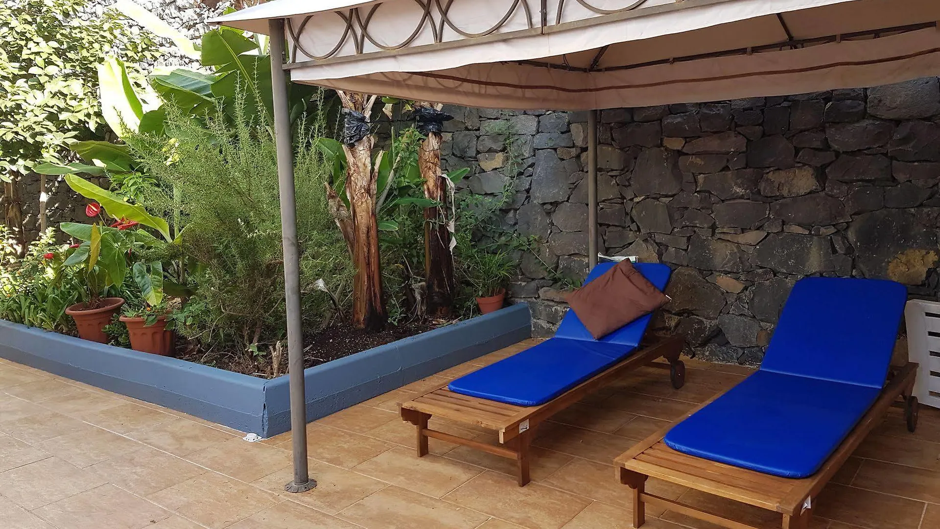 Villa Dragoeiro Funchal  0*, Nossa Senhora do Monte Πορτογαλία